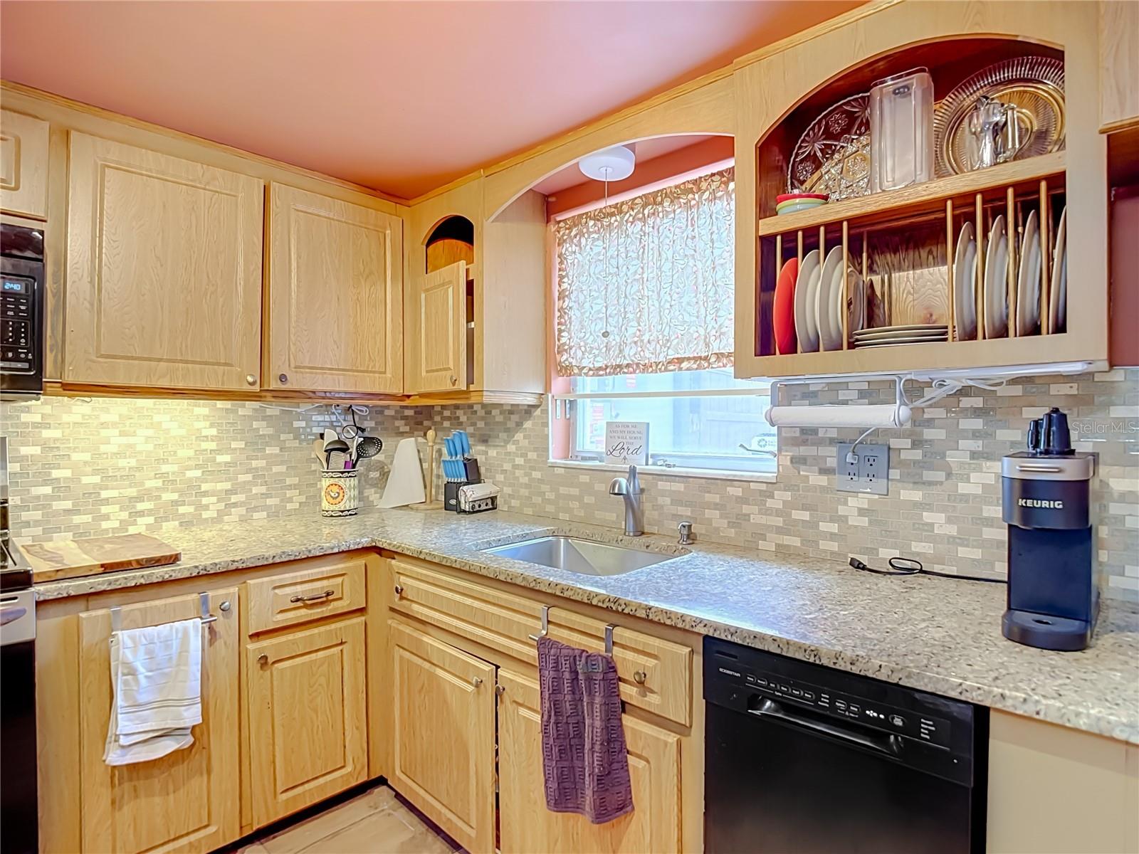 TB8536851 Property Photo 24