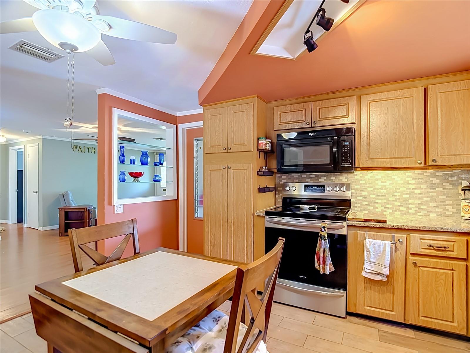 TB8536851 Property Photo 27