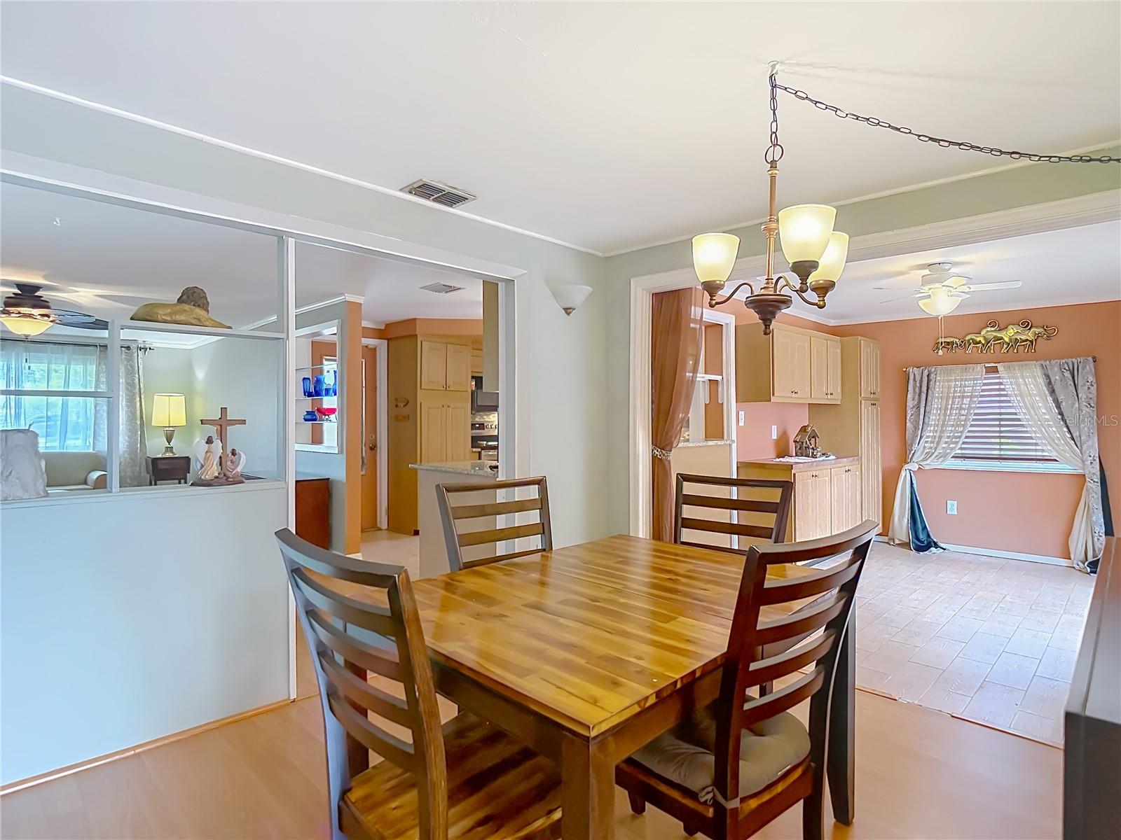 TB8536851 Property Photo 29