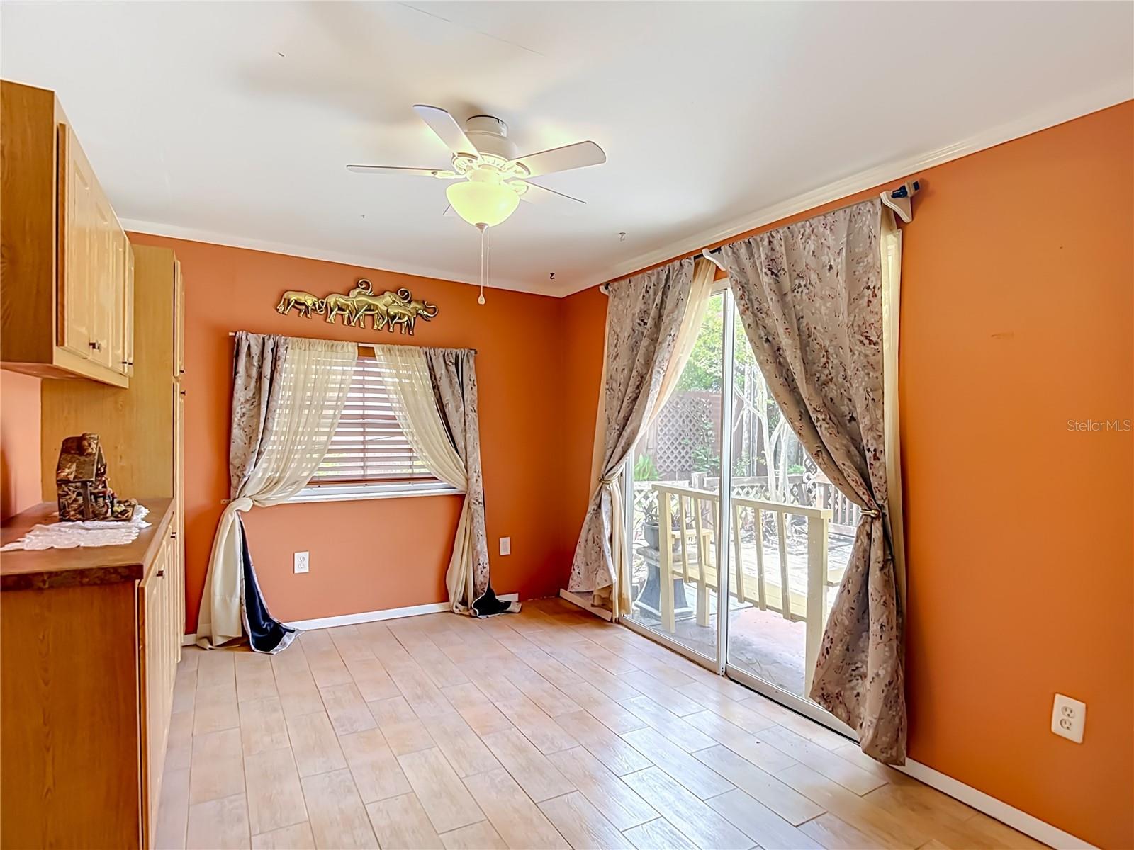 TB8536851 Property Photo 32