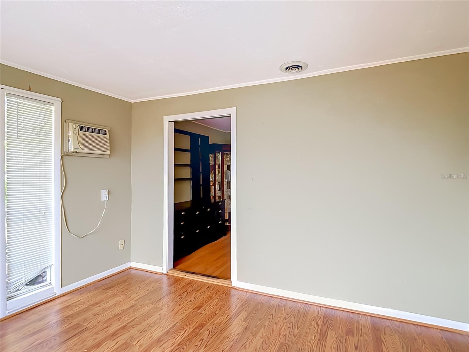 TB8536851 Property Photo 39