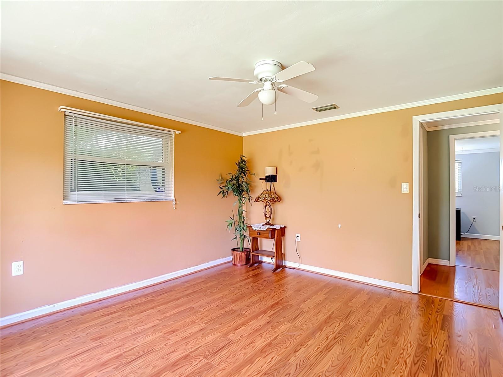 TB8536851 Property Photo 43