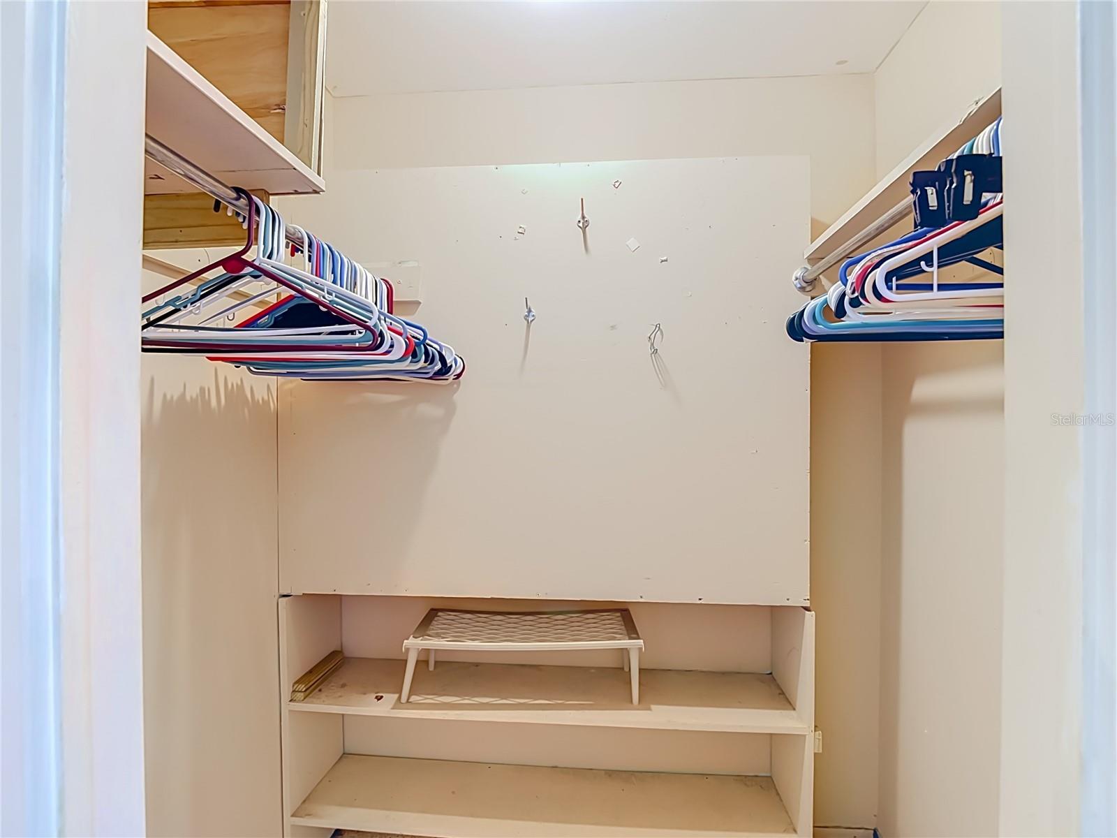 TB8536851 Property Photo 48