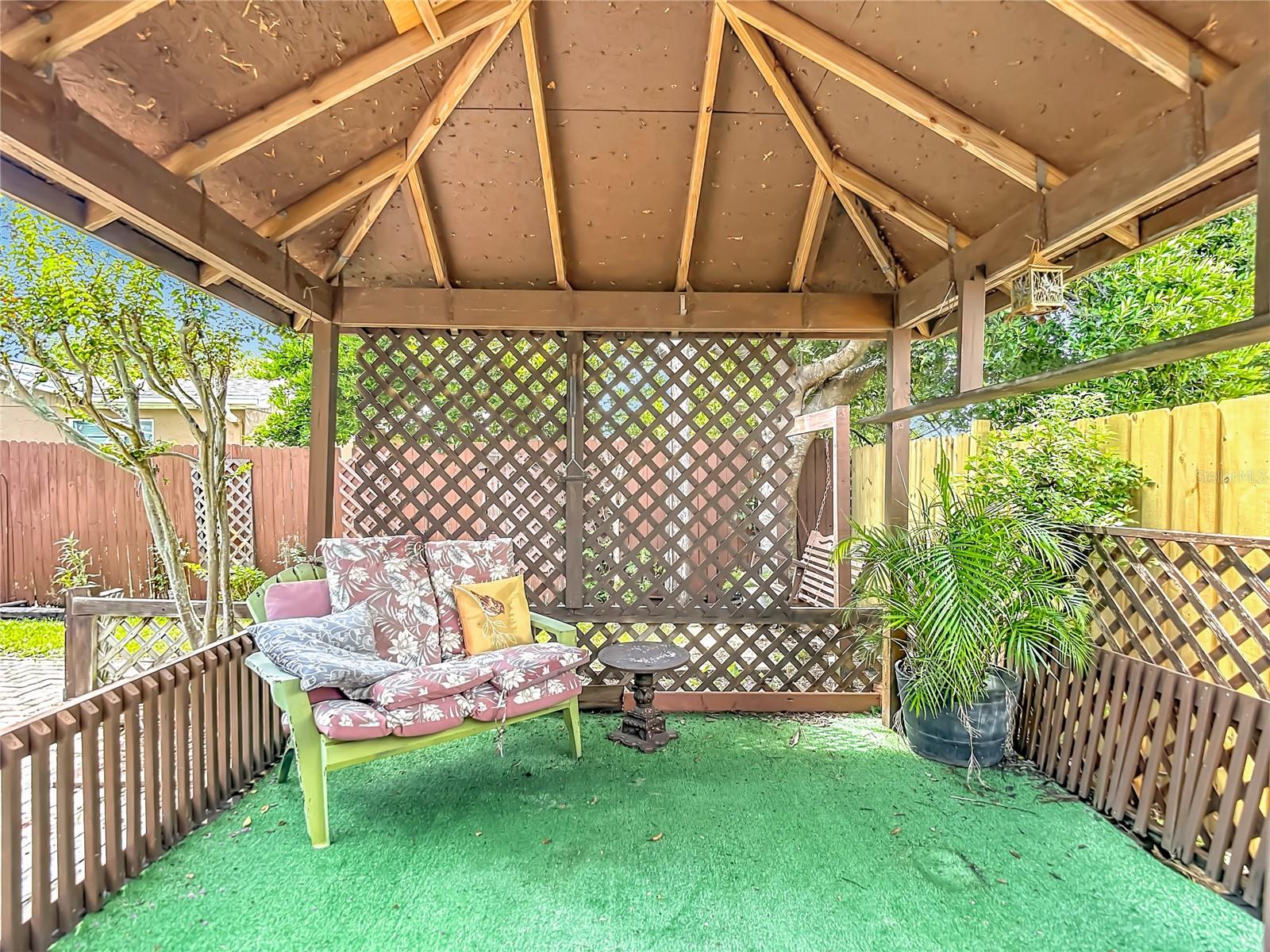 TB8536851 Property Photo 60