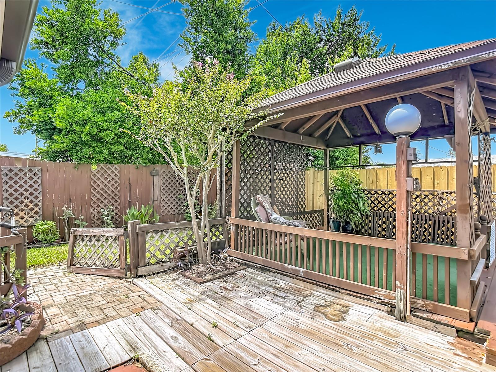 TB8536851 Property Photo 64