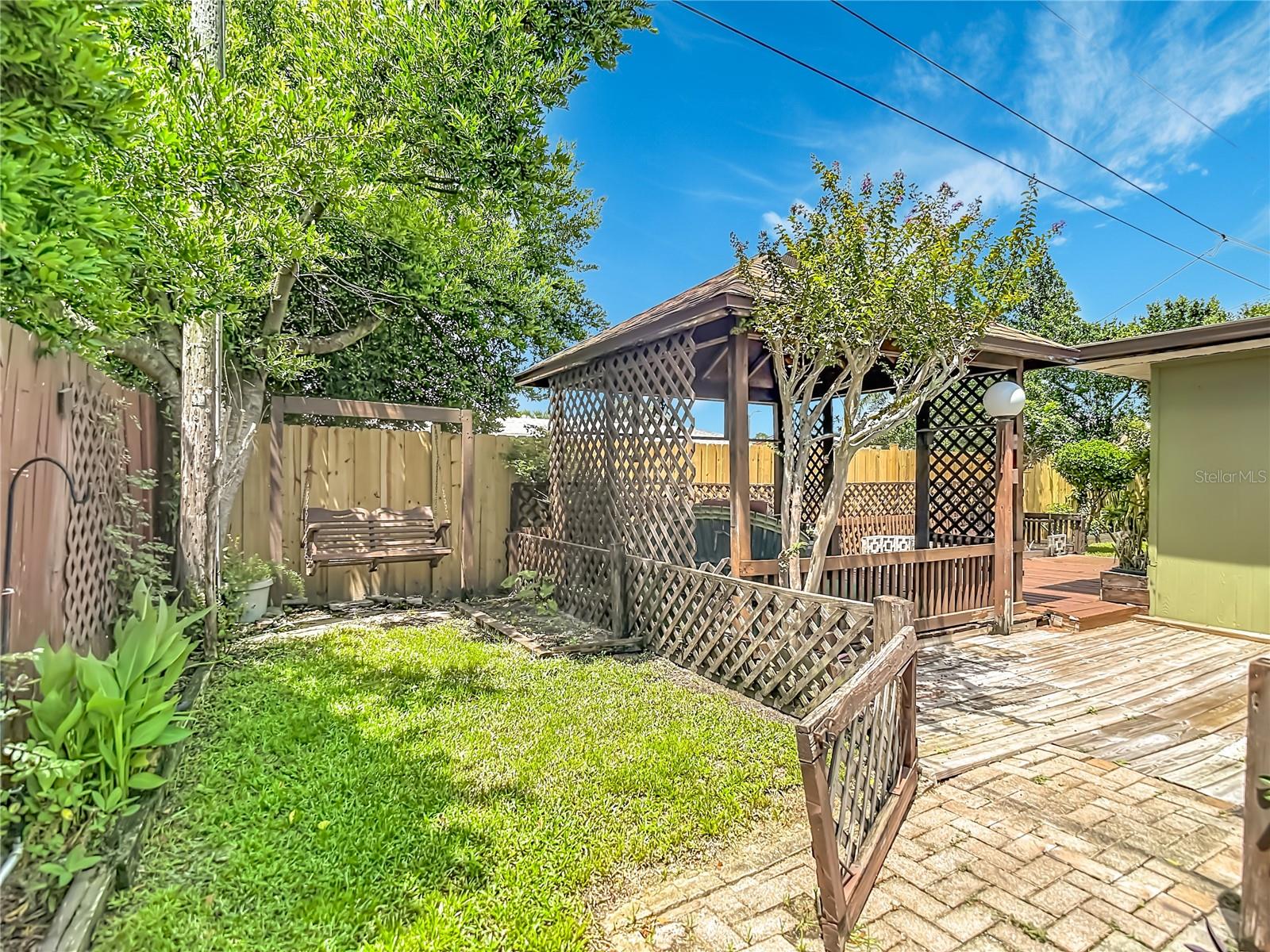 TB8536851 Property Photo 67