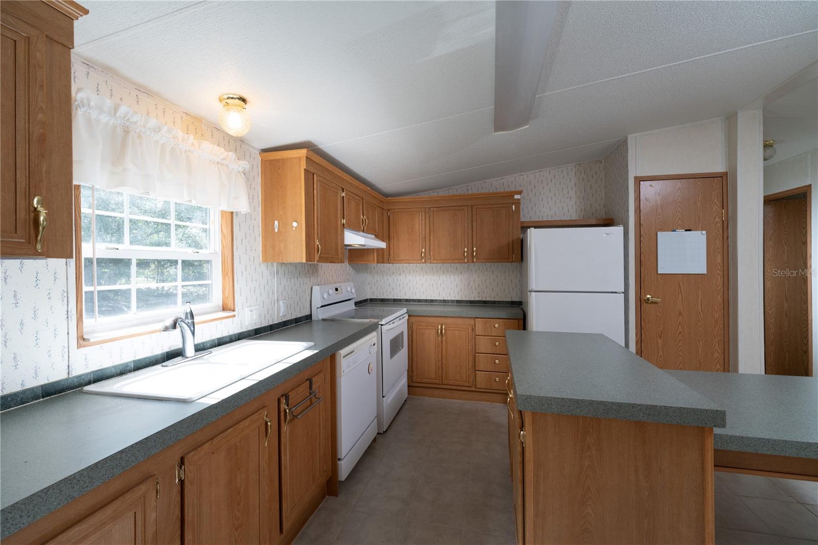 11934 Cr 656h Property Photo 8