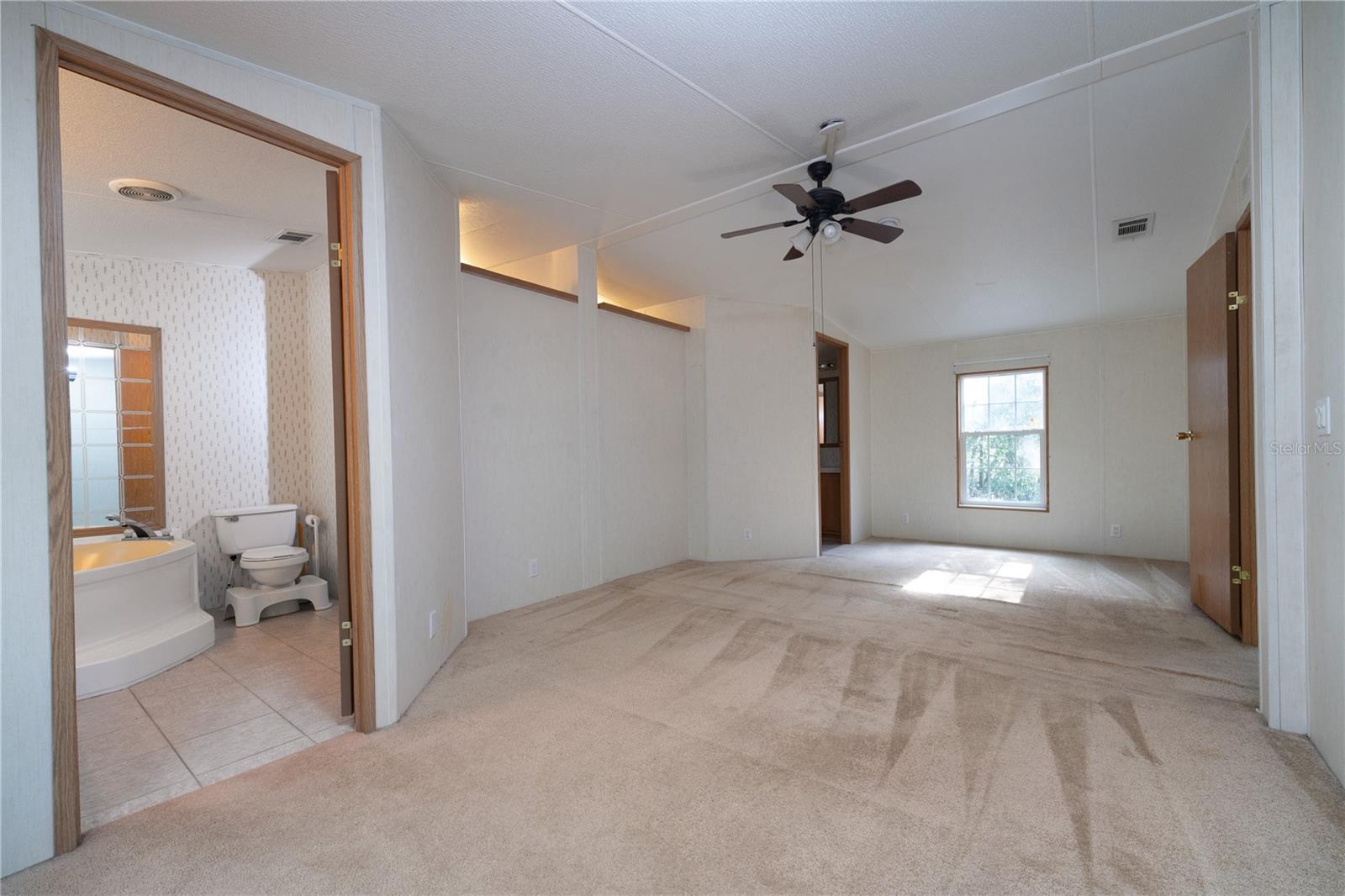 11934 Cr 656h Property Photo 11