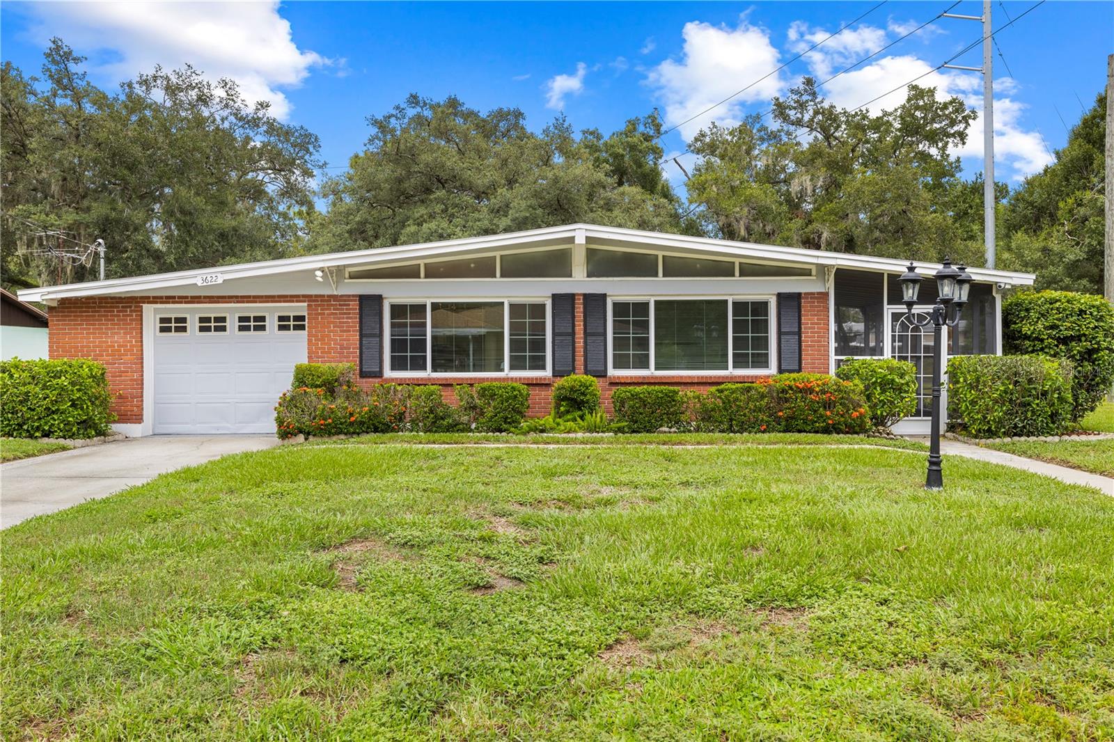 3622 E Lambright St Property Photo 1