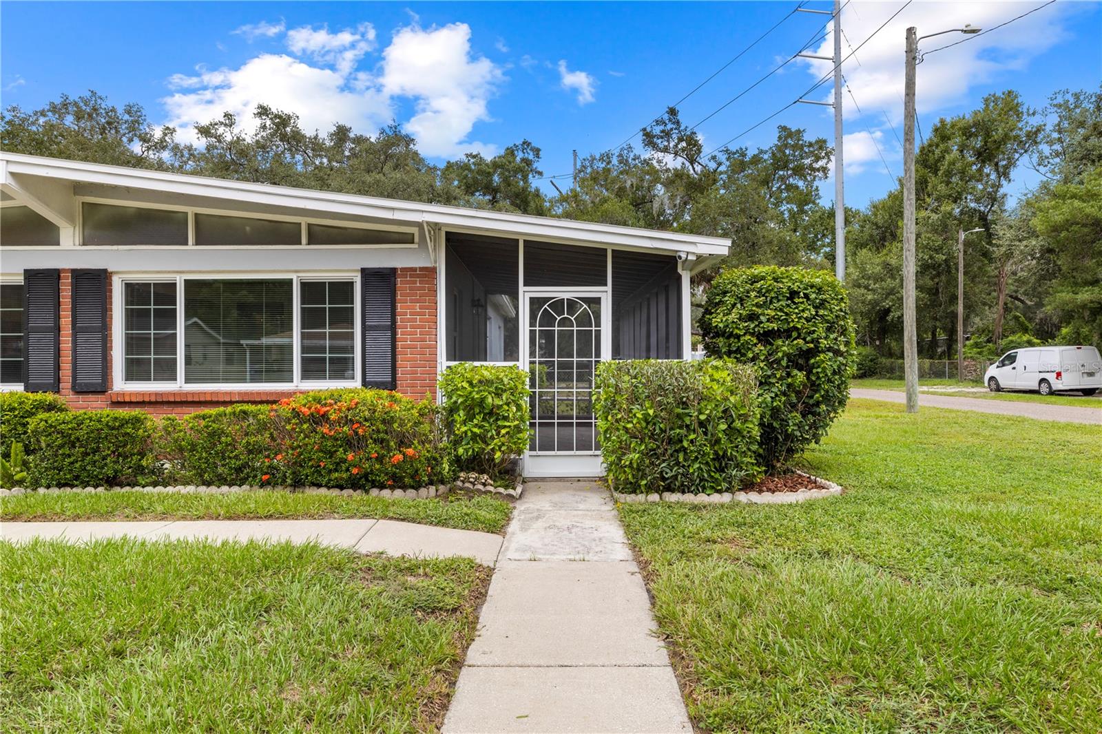 3622 E Lambright St Property Photo 3