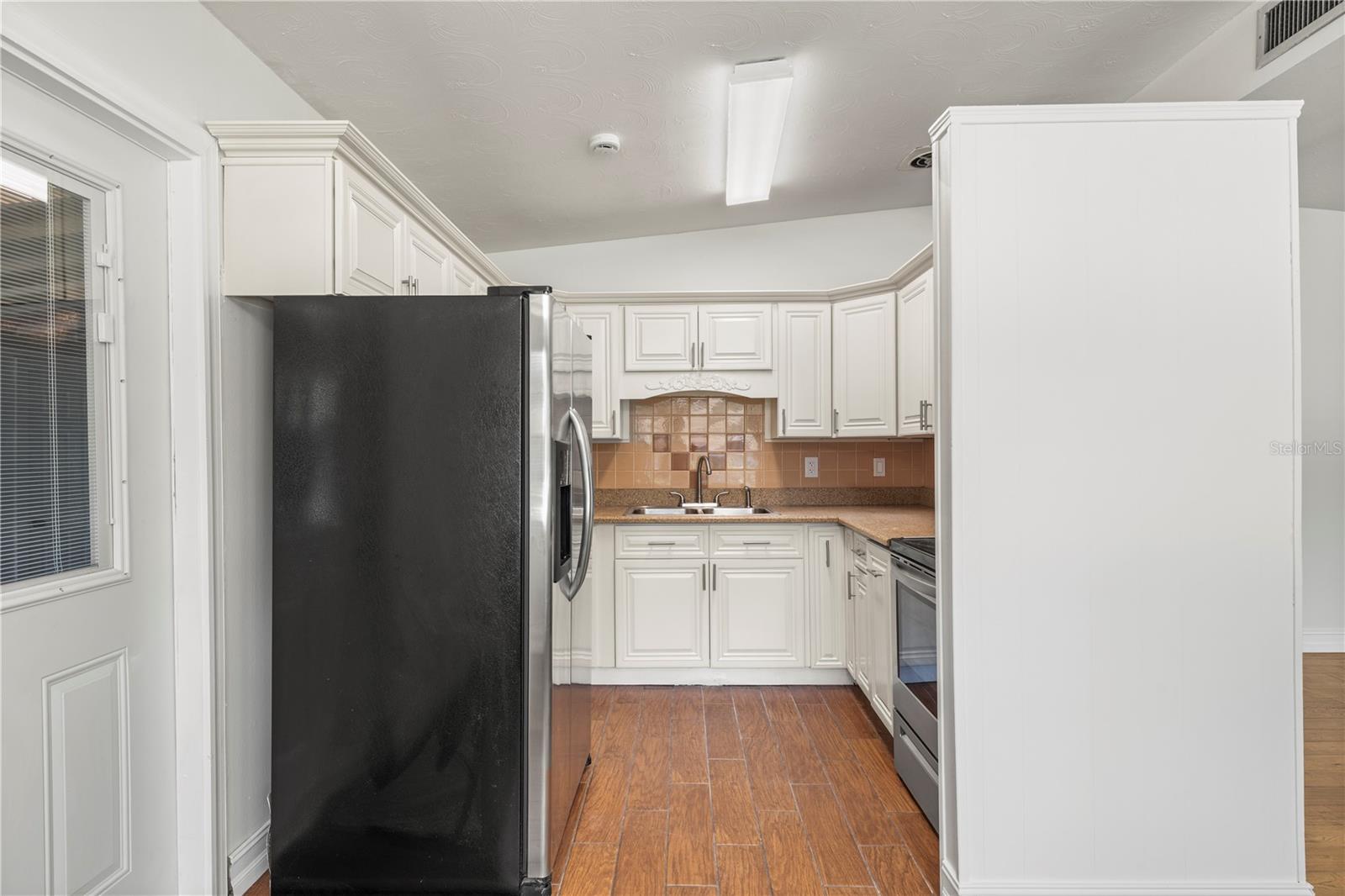 3622 E Lambright St Property Photo 15