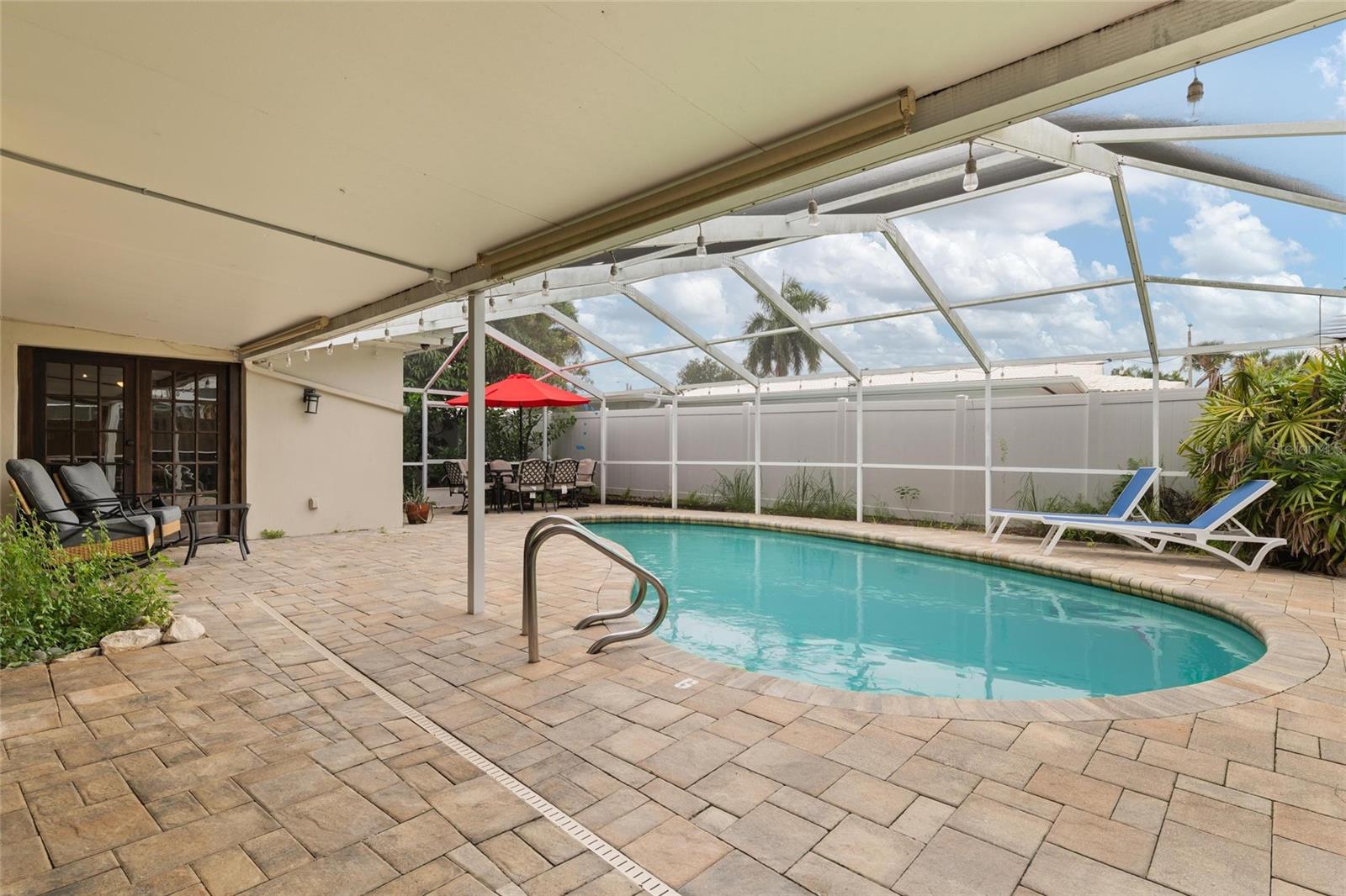 8404 Flagstone Dr Property Photo 2