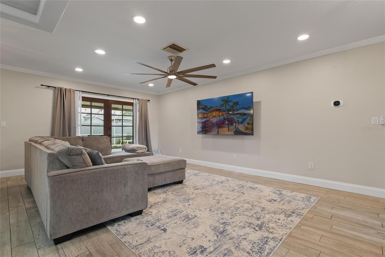 8404 Flagstone Dr Property Photo 12