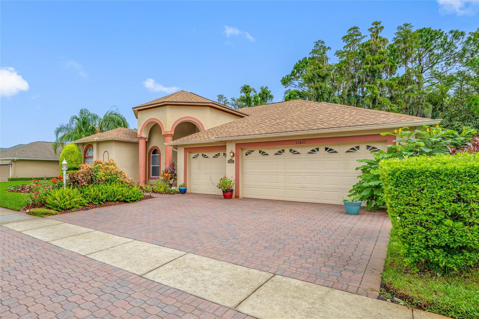 11421 Strathaven Ct Property Photo 6
