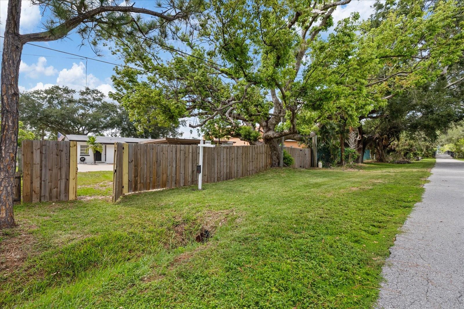1863 Pasadena Dr Property Photo 38