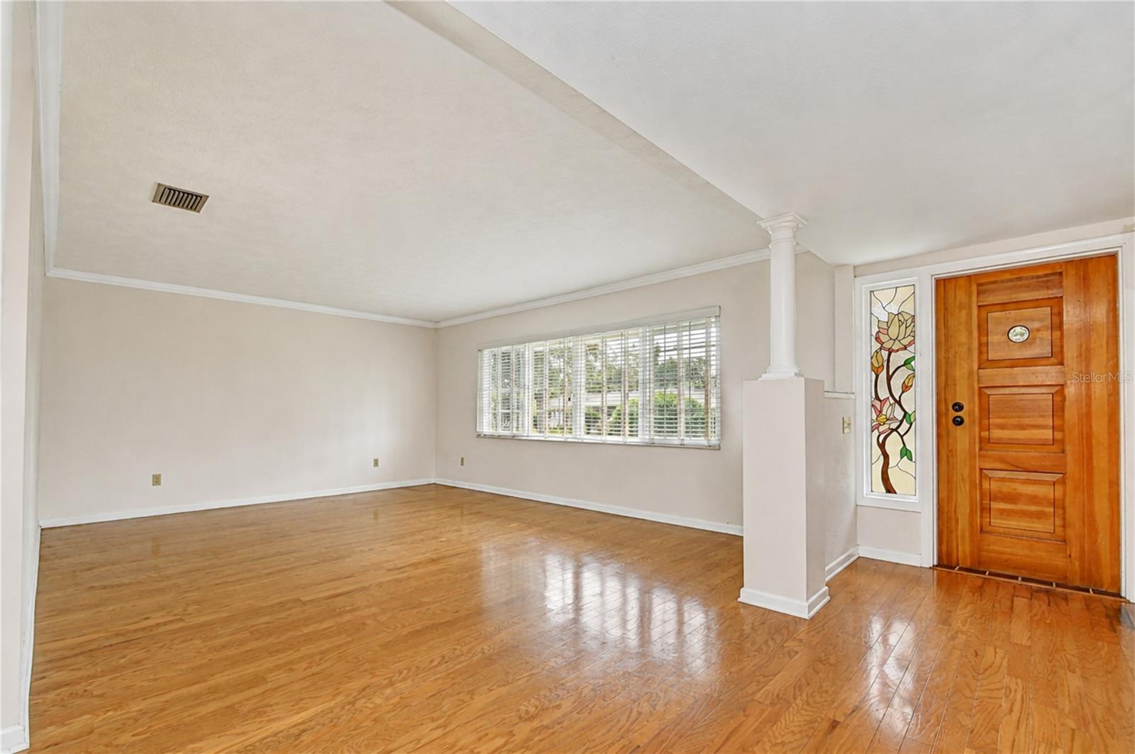 2205 Malibu Dr Property Photo 5