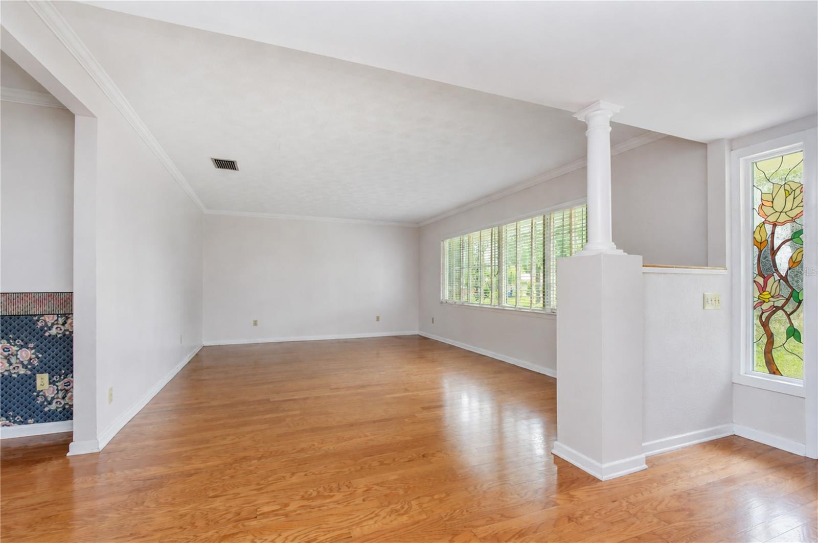2205 Malibu Dr Property Photo 6