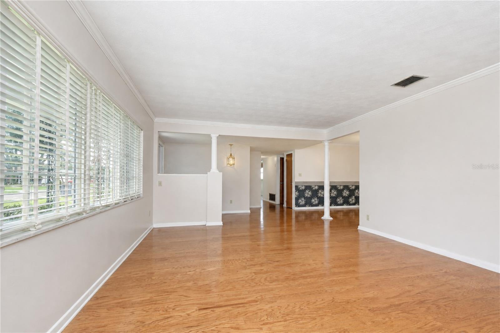 2205 Malibu Dr Property Photo 7