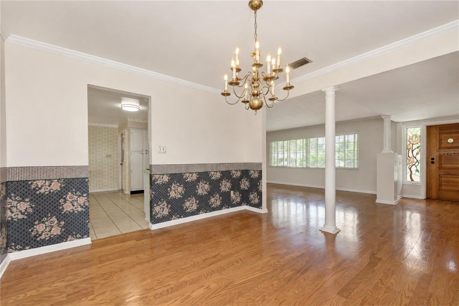 2205 Malibu Dr Property Photo 9
