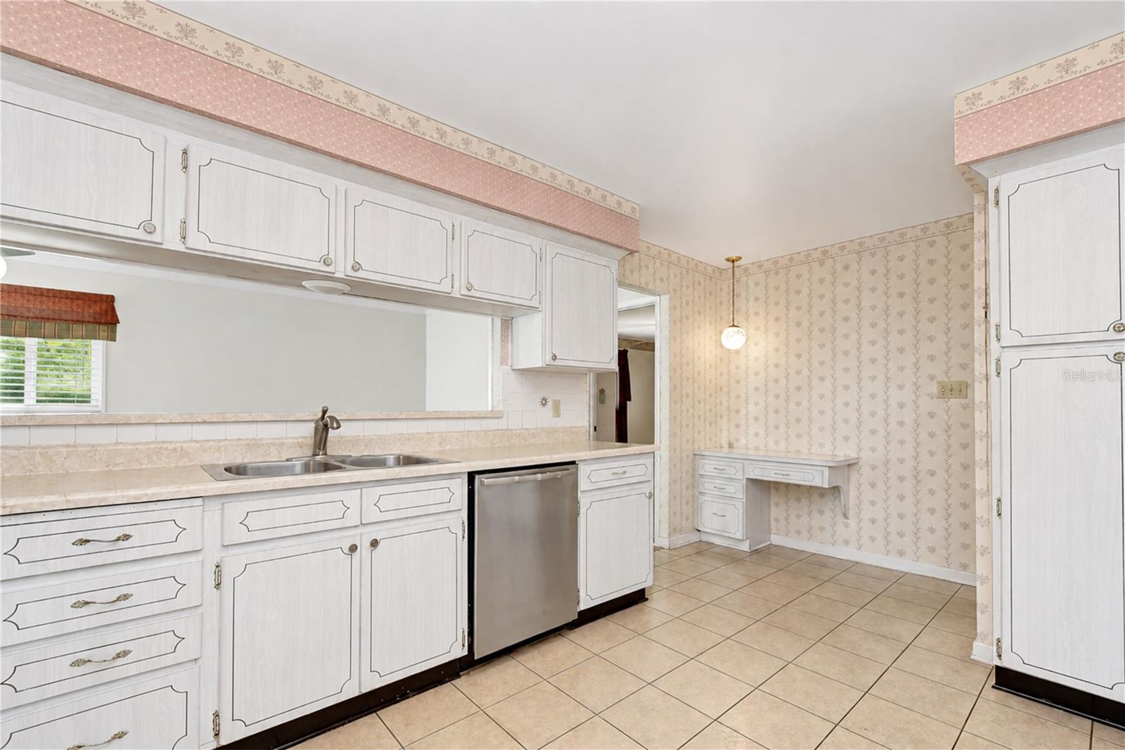 2205 Malibu Dr Property Photo 12