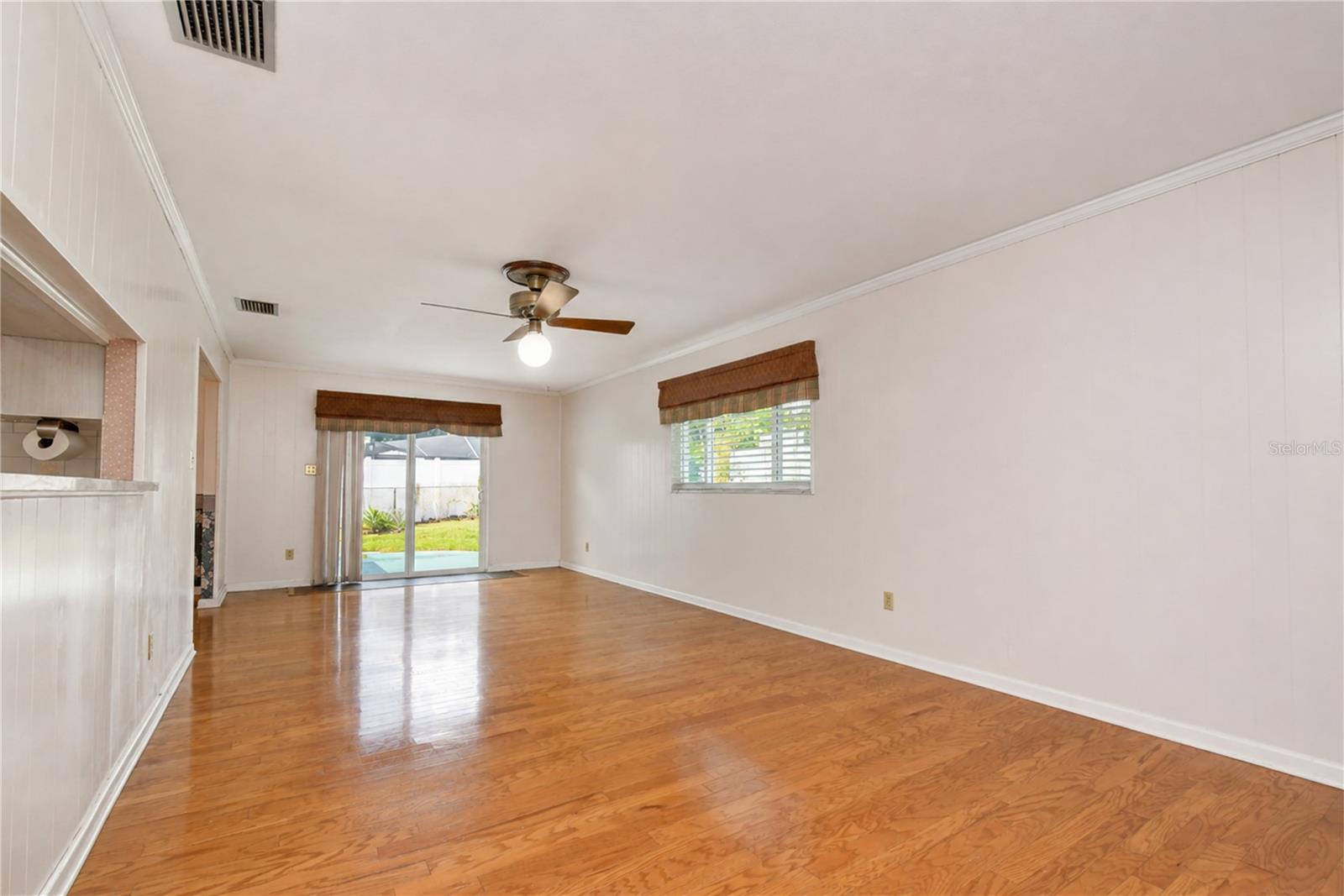 2205 Malibu Dr Property Photo 13