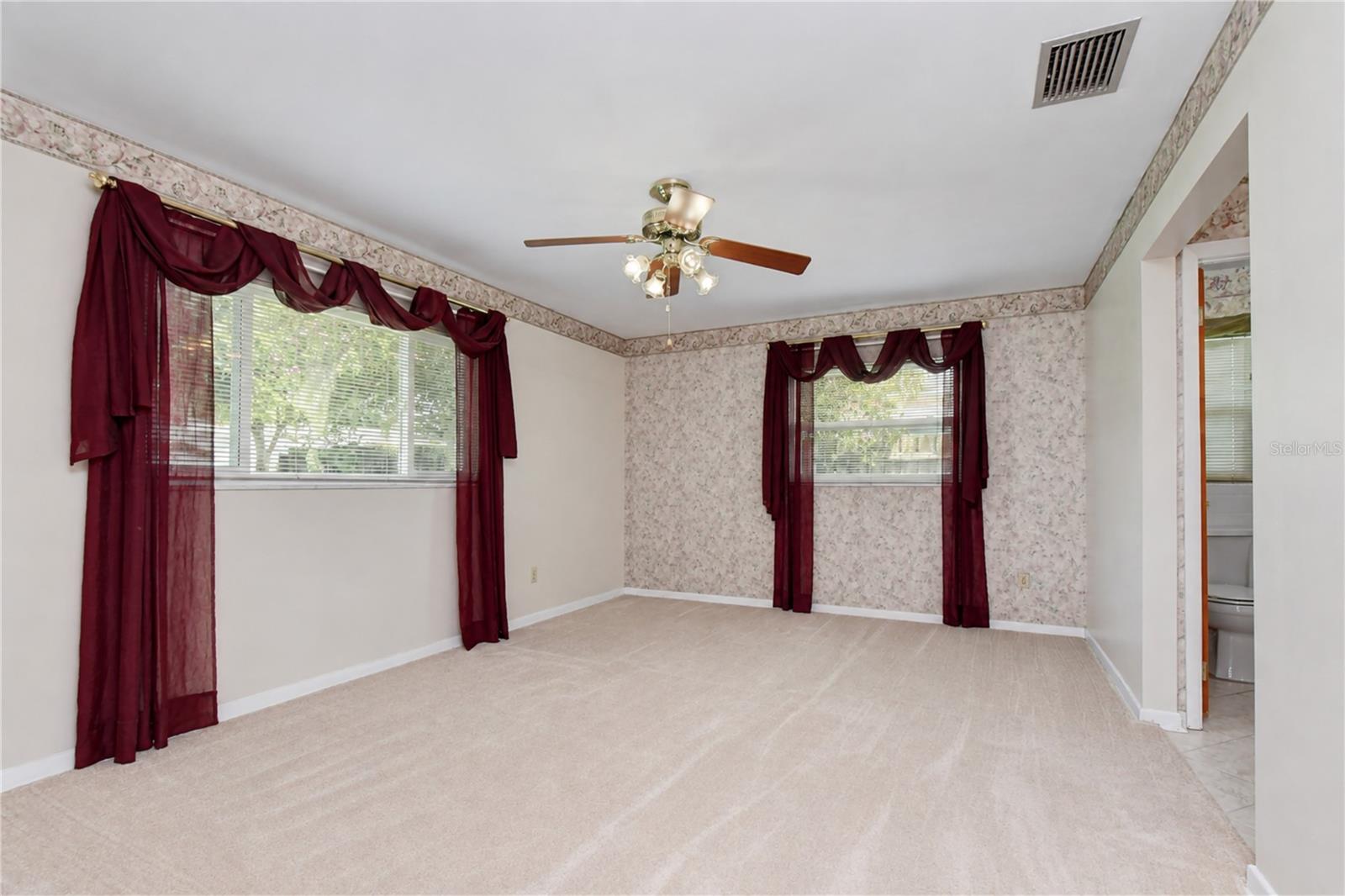 2205 Malibu Dr Property Photo 15