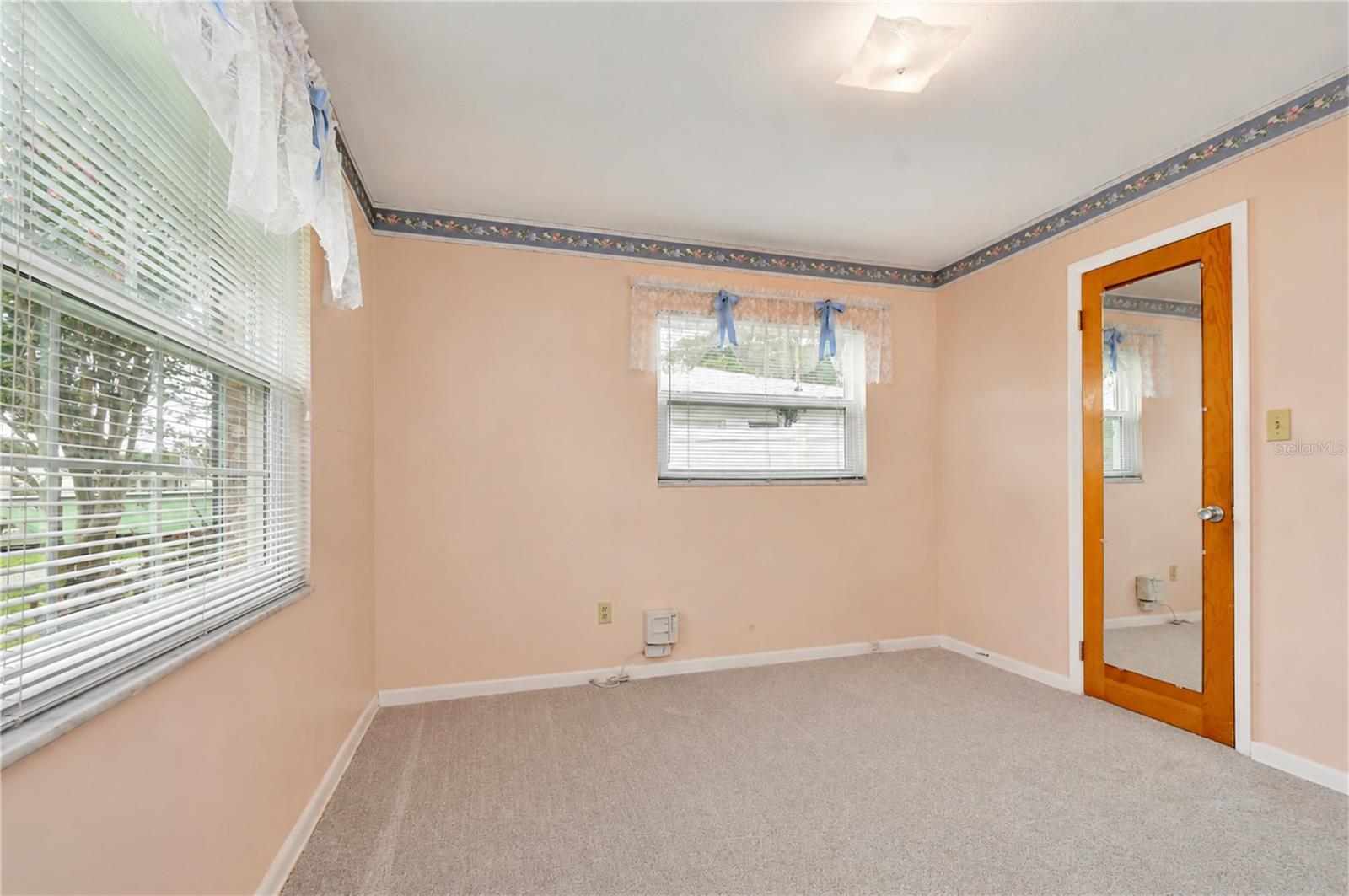2205 Malibu Dr Property Photo 26