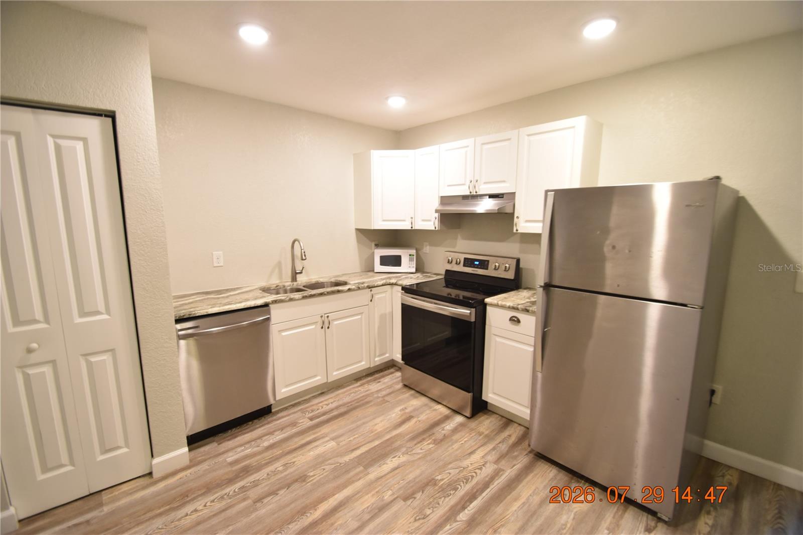 419 Stremma Rd Property Photo 6