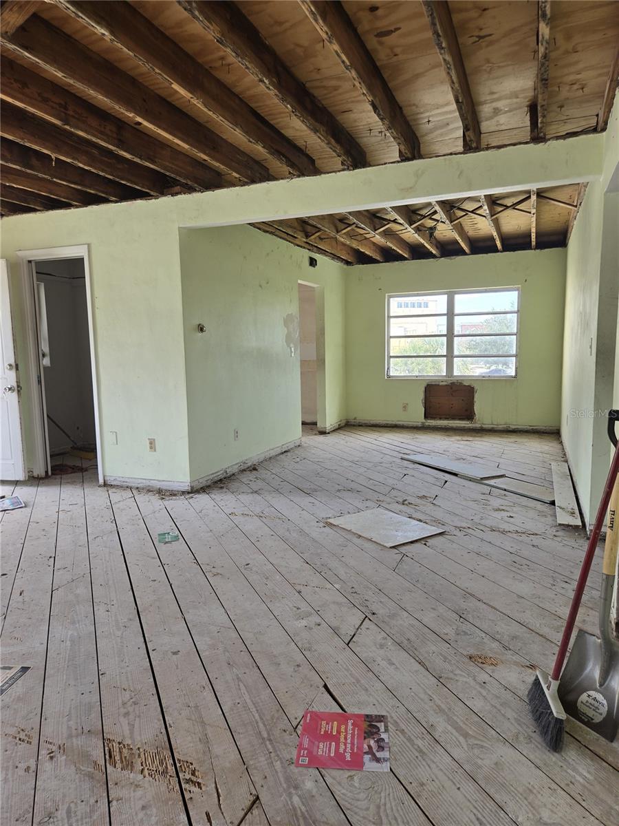 1216 Franklin Cir Property Photo 6
