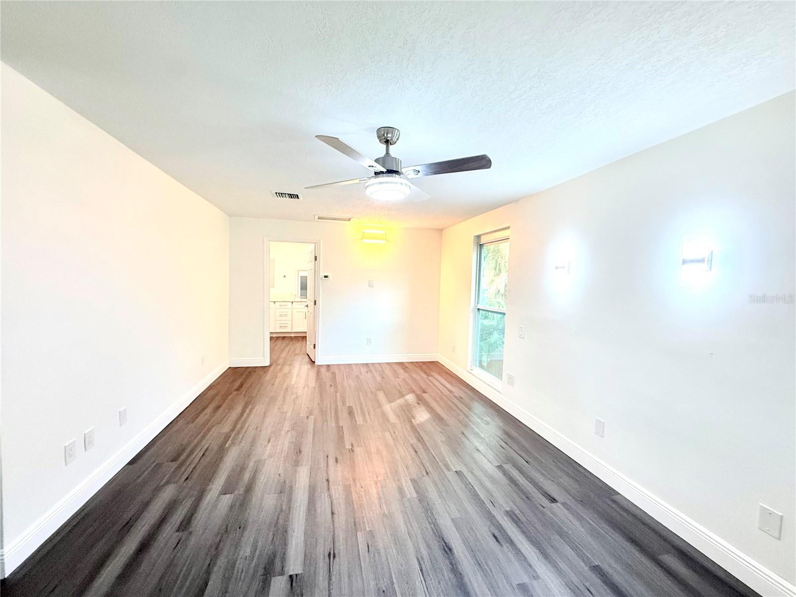 1557 Robinson Dr N Property Photo 17