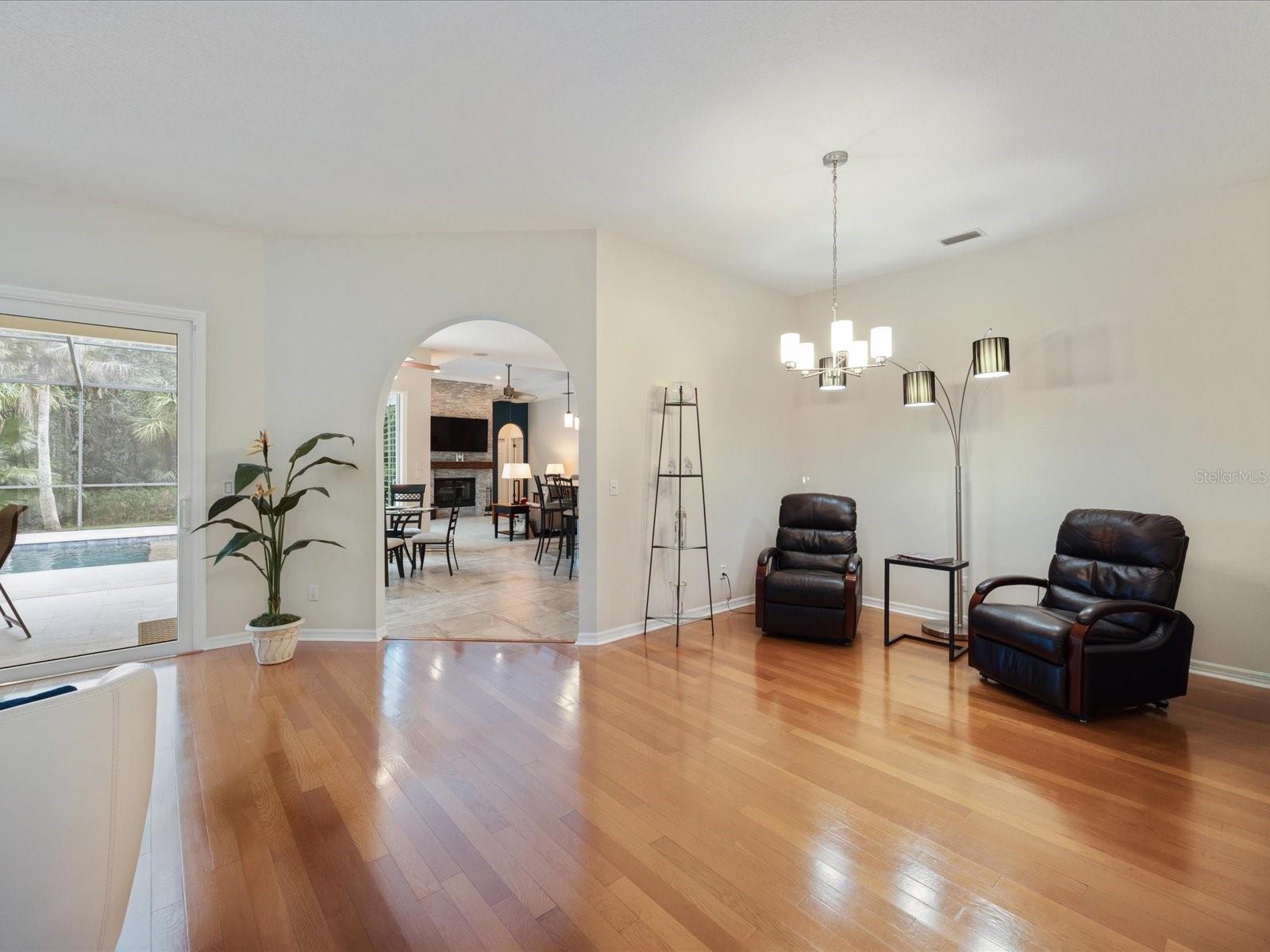 4987 Cross Pointe Dr Property Photo 12