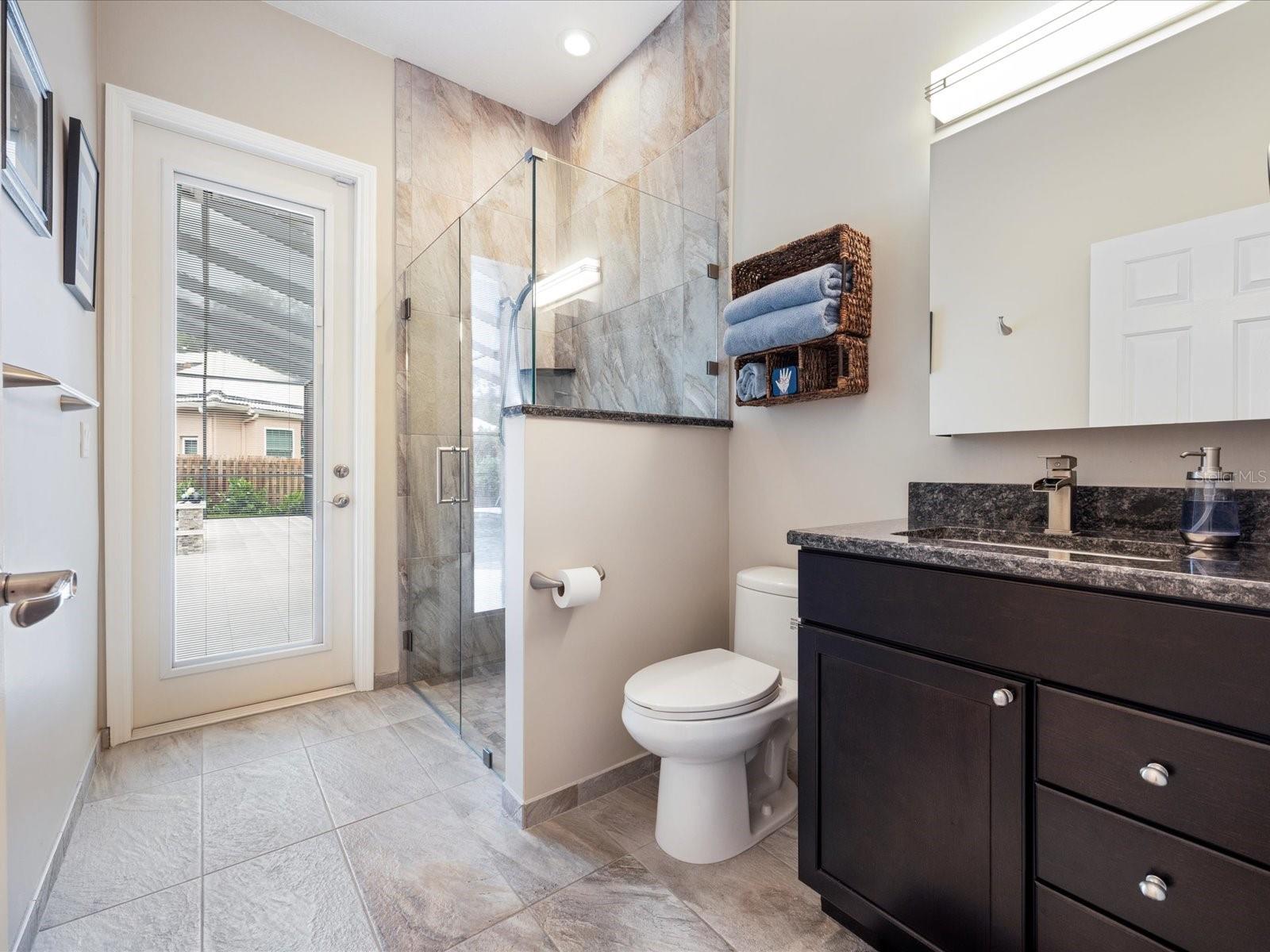 4987 Cross Pointe Dr Property Photo 15