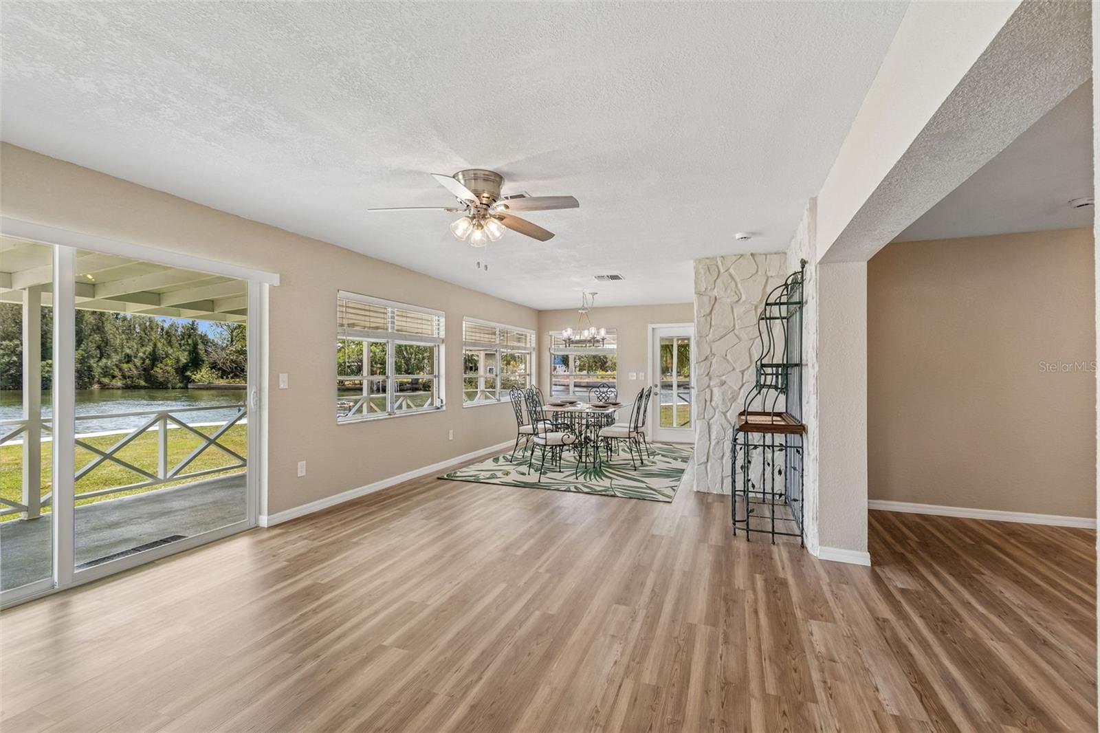 14539 Coffey Ln Property Photo 6