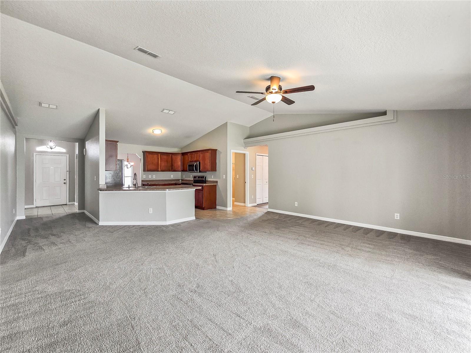 TB8536940 Property Photo 5