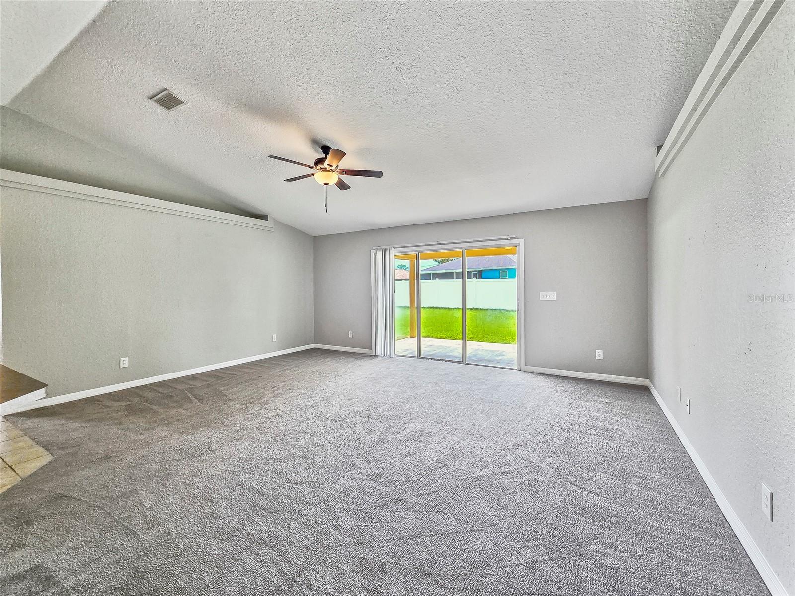 TB8536940 Property Photo 6