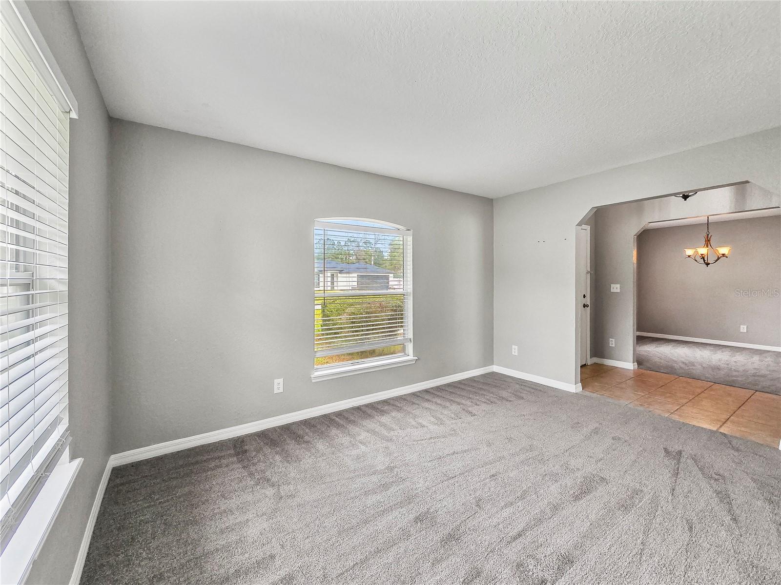 TB8536940 Property Photo 11