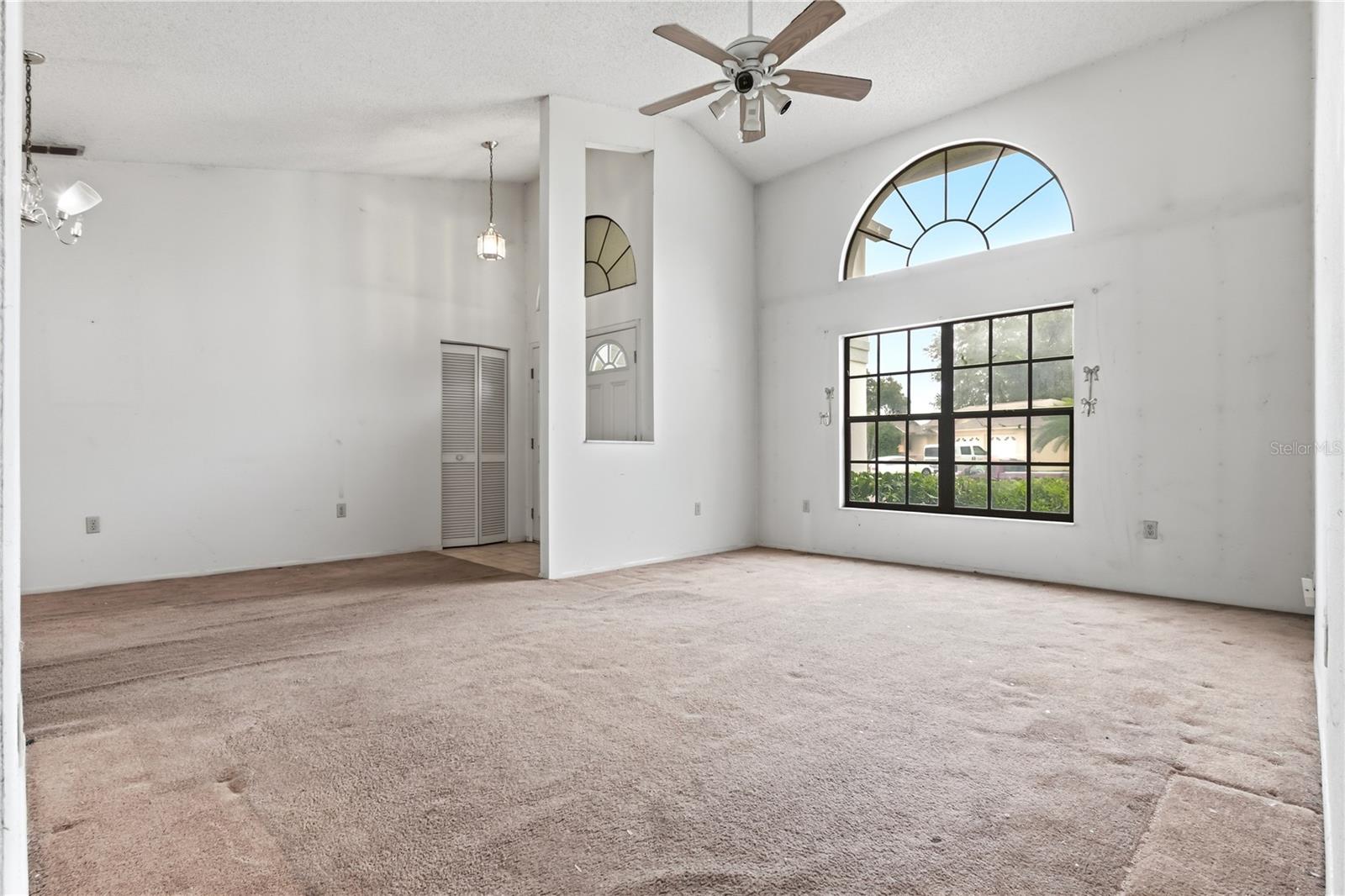 9028 Par Ct Property Photo 3