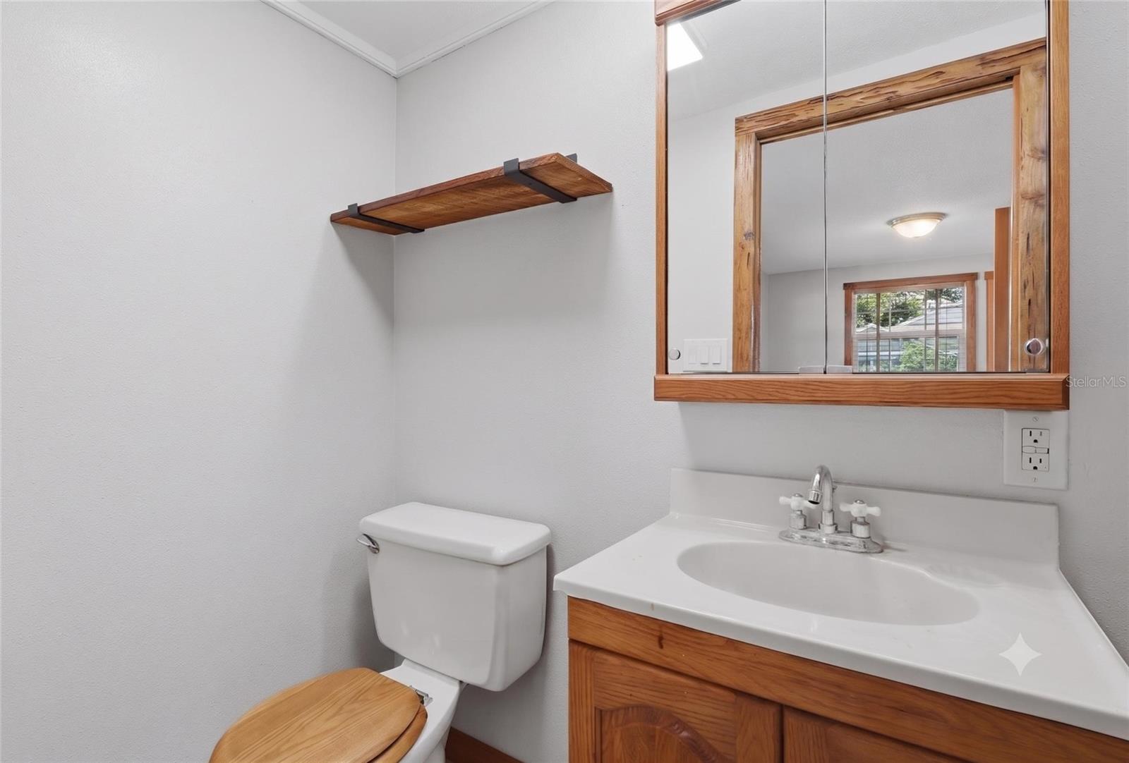 37715 Dixie Ave Property Photo 17