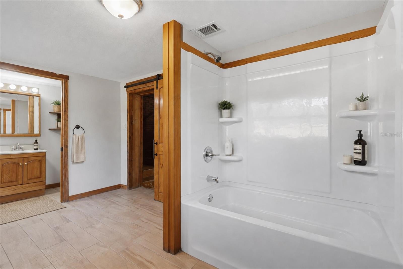 37715 Dixie Ave Property Photo 18