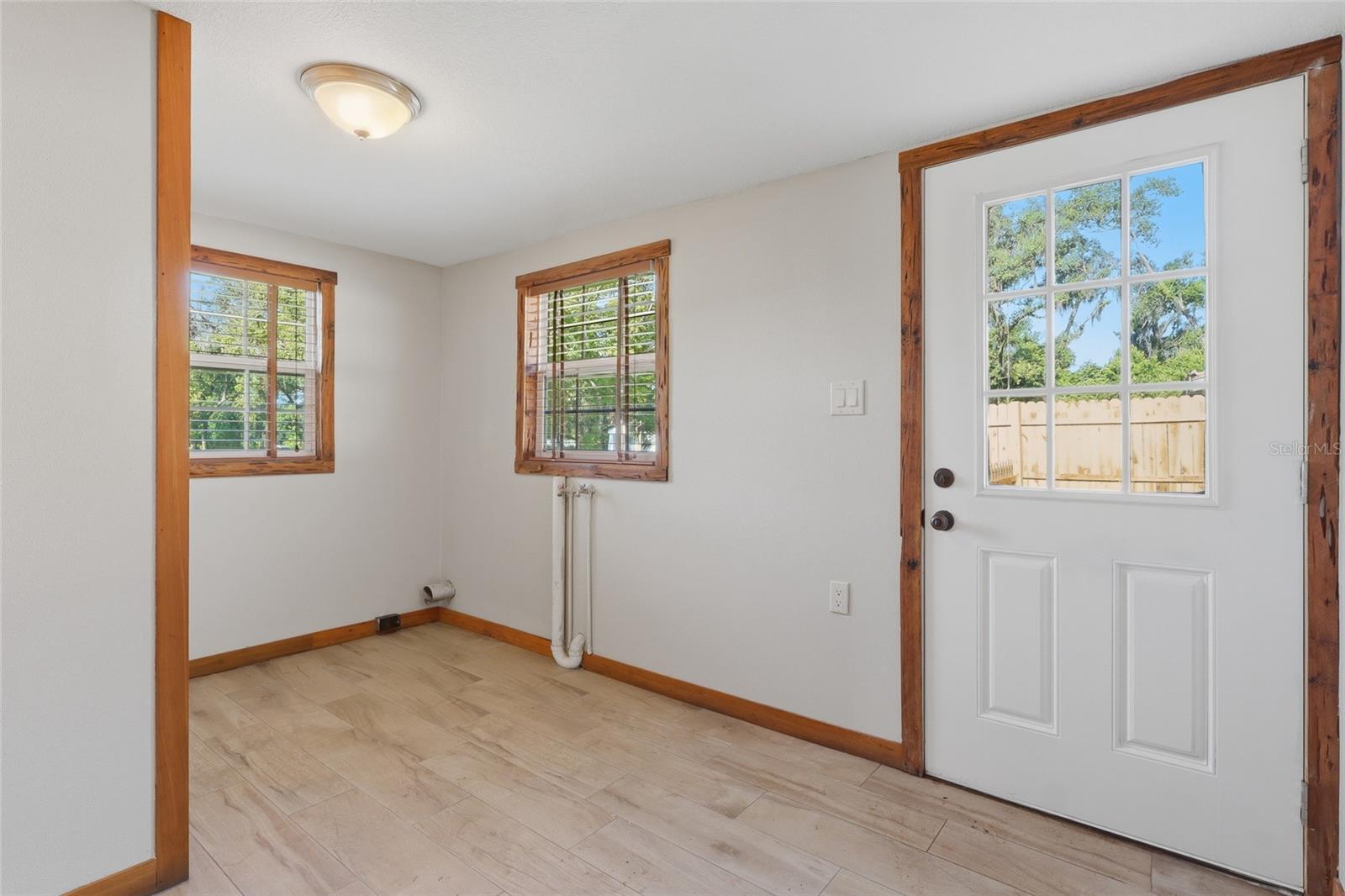 37715 Dixie Ave Property Photo 20