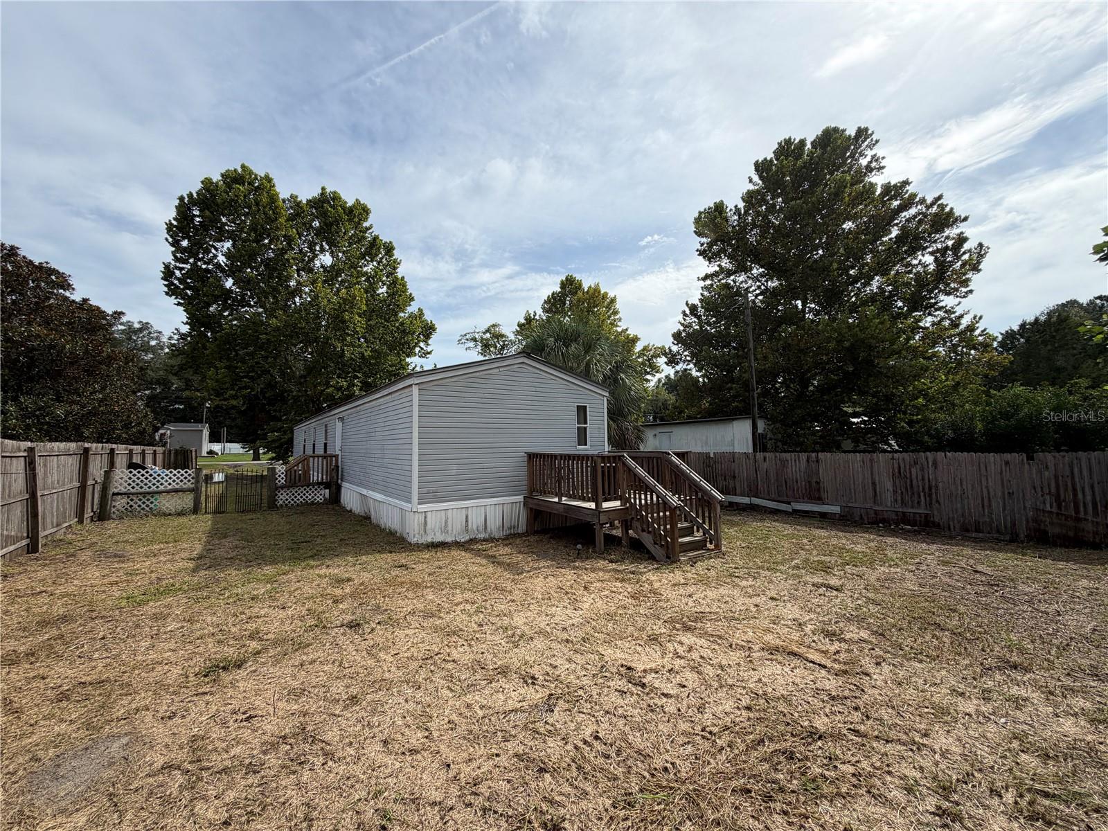 120 Ne 12 Ave Property Photo 3
