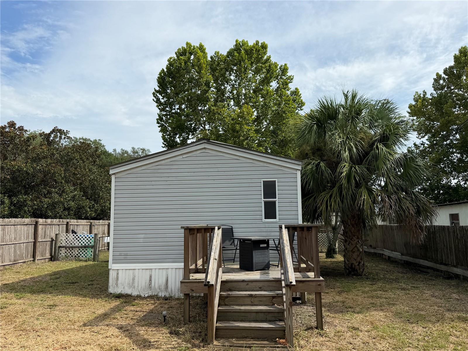 120 Ne 12 Ave Property Photo 4
