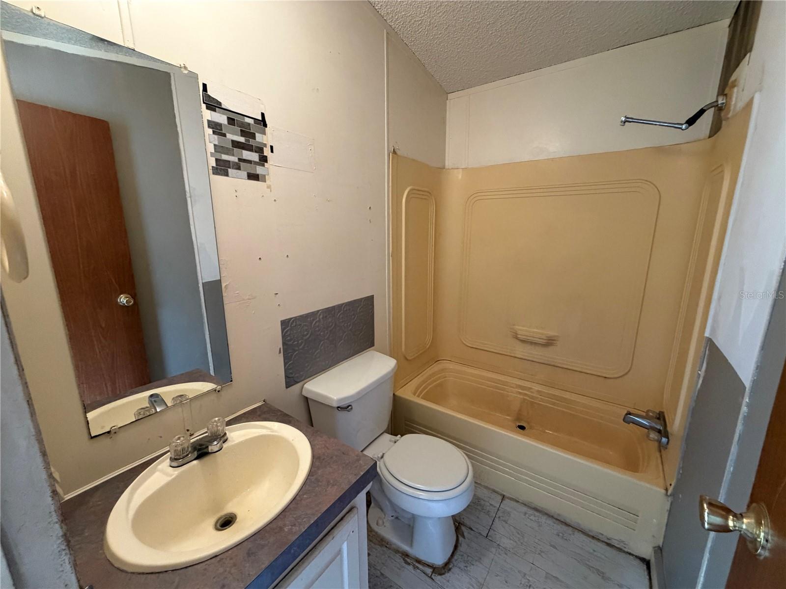 120 Ne 12 Ave Property Photo 9