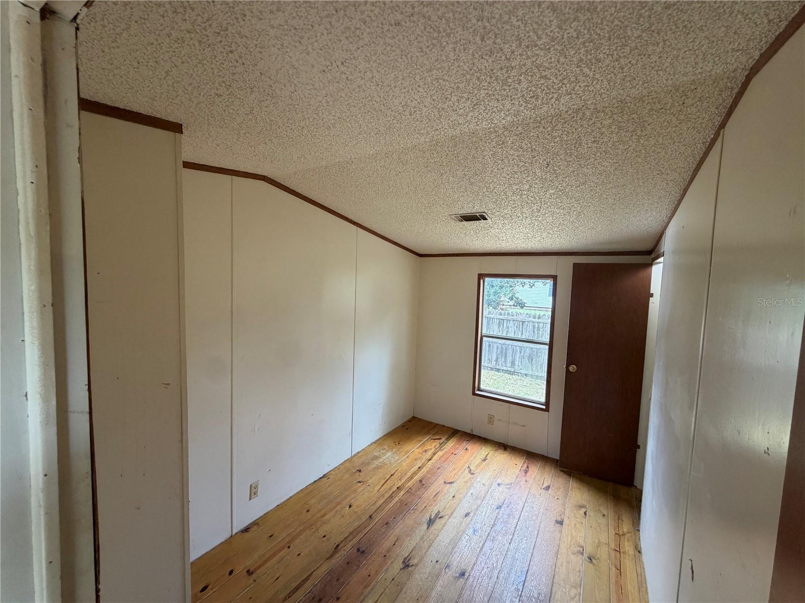 120 Ne 12 Ave Property Photo 10