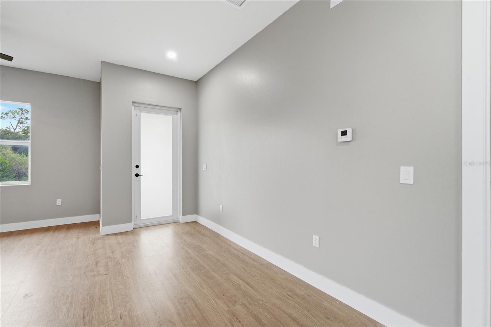 23188 Elmira Blvd Property Photo 8