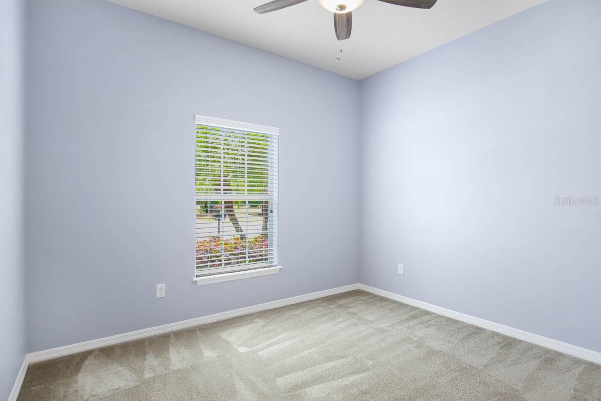 8614 Turnstone Shore Ln Property Photo 4