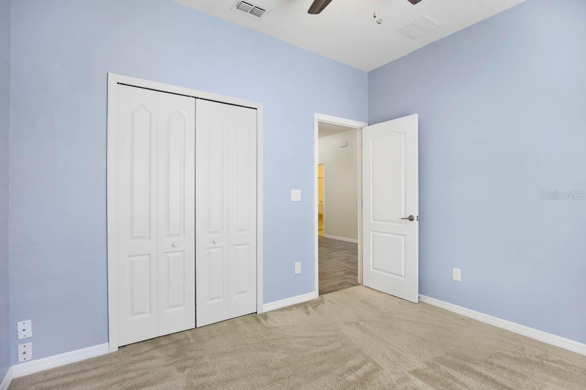 8614 Turnstone Shore Ln Property Photo 5