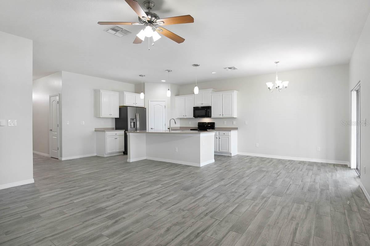 8614 Turnstone Shore Ln Property Photo 15