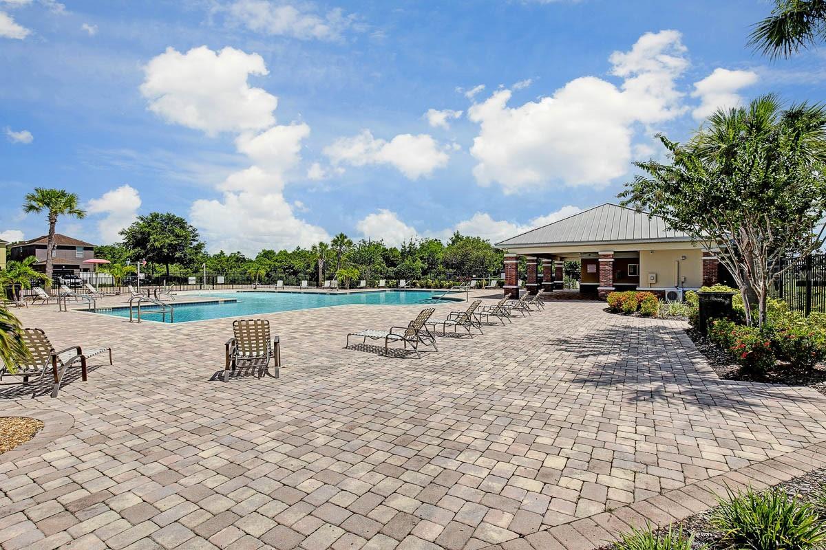8614 Turnstone Shore Ln Property Photo 33