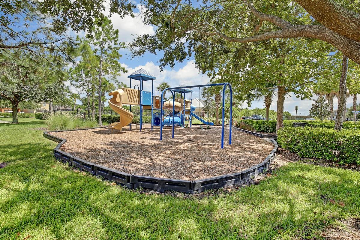 8614 Turnstone Shore Ln Property Photo 34